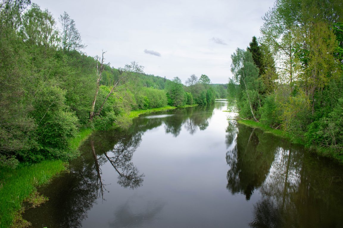 Mustion joki näkymä