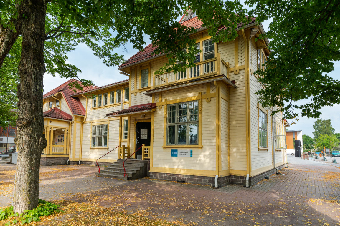 Karjaan Nuorisotila Villa Haga, Ratakatu 61, 10300 Karjaa