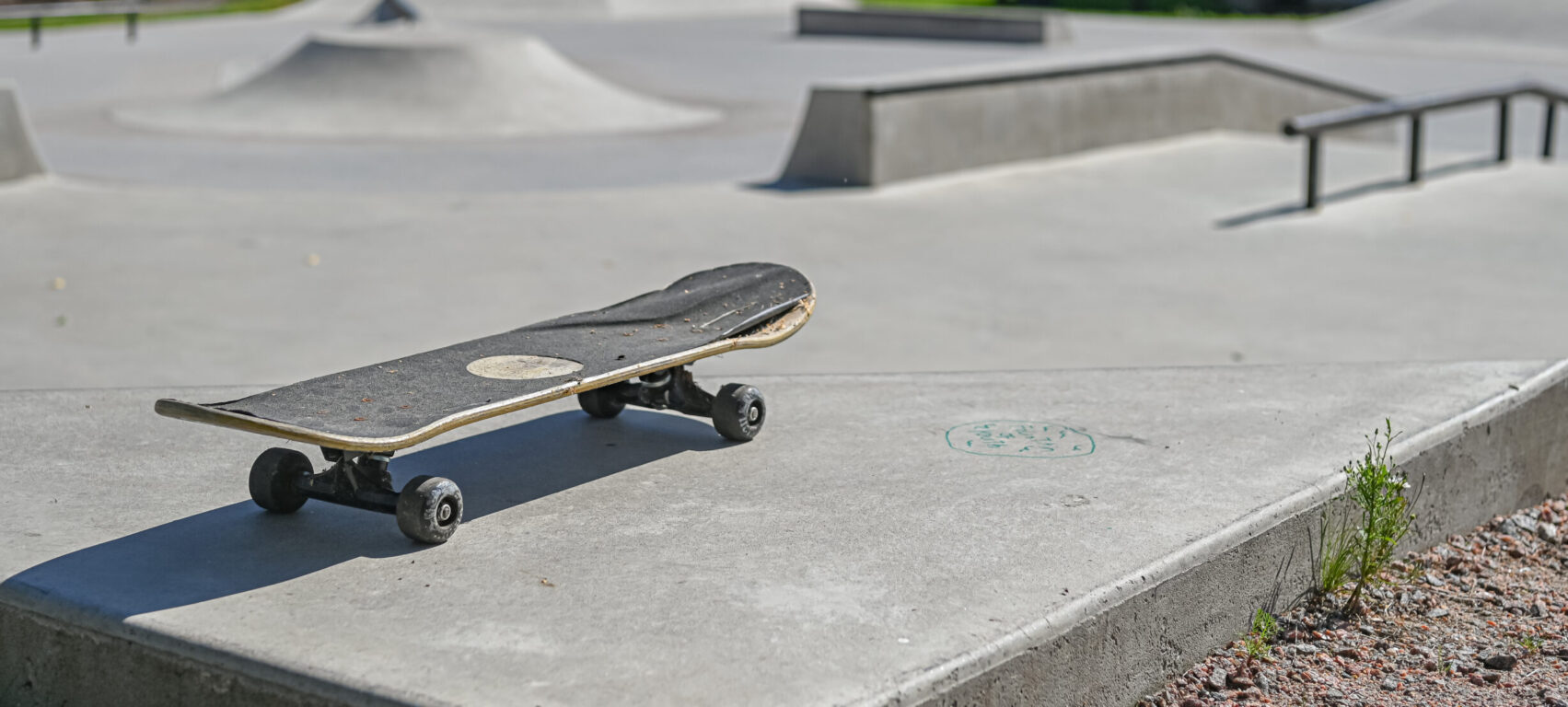 skateboard